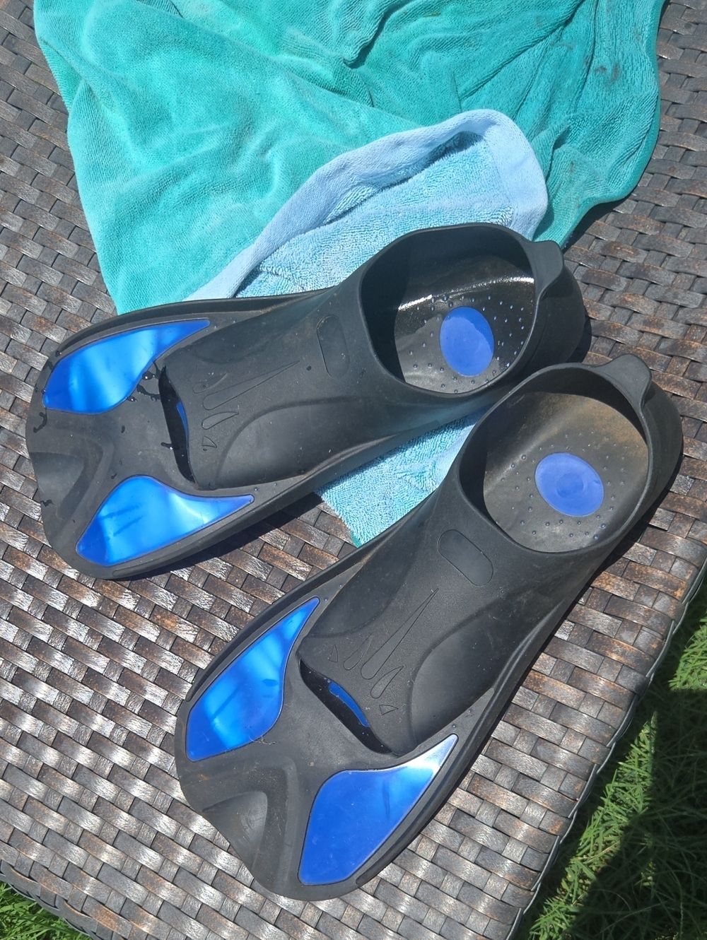 Black and Blue Unisex Swim Fins